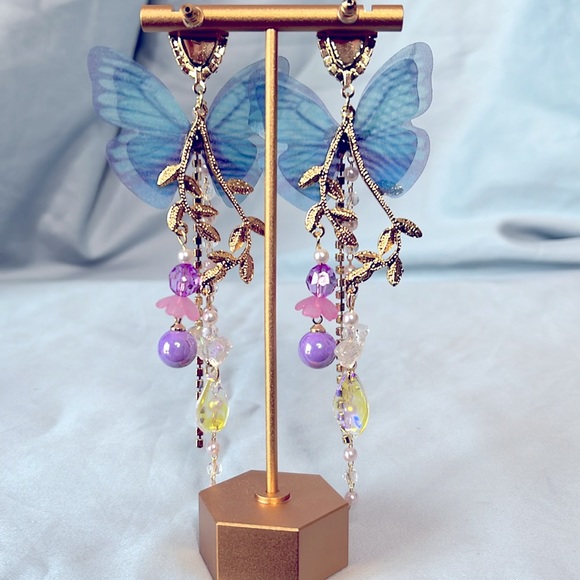 Fairy Core Long Faux Pearl Clear AB Crystal Butterfly Twig Design Dangle Earring - Picture 4 of 6